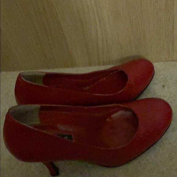 shoes - Picture 3 of 3